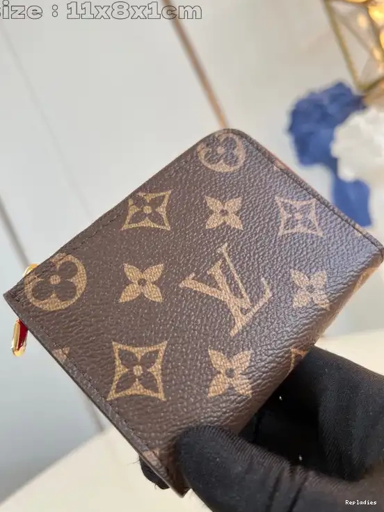 Cheap Louis Vuitton Compact Wallet-11*8.5*1.5CM Noa 0505